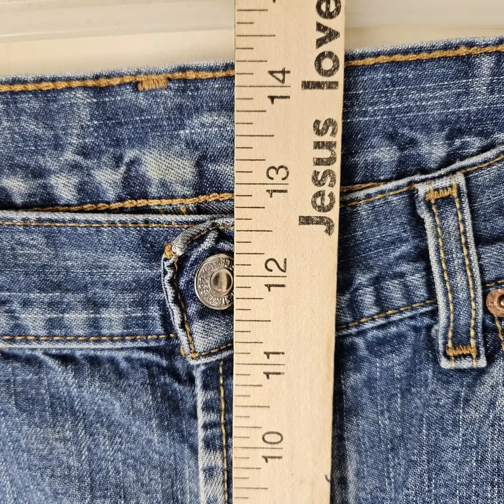Levi's 569 Shorts Men’s Size 34 Blue Denim Holes fray fade Distressed Jorts